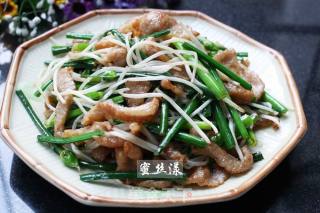 韭花银芽炒猪颈肉的做法