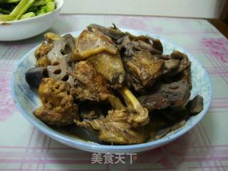 莲藕炒鸡肉的做法