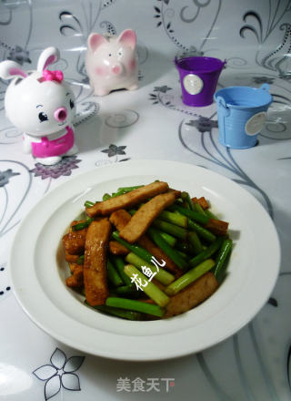蒜薹炒豆腐干的做法