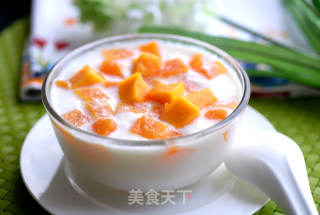鲜奶炖木瓜的做法