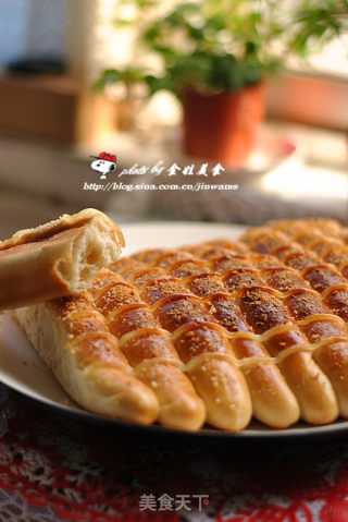 曾经令我流连忘返的美食---【炼奶排包】的做法