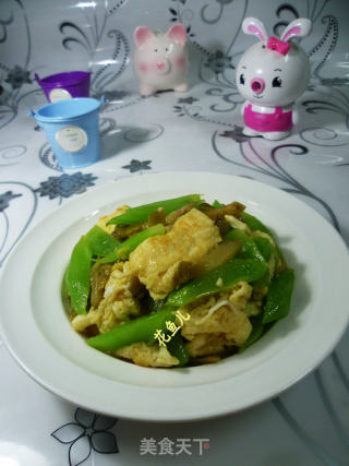 榨菜莴笋炒鸭蛋的做法