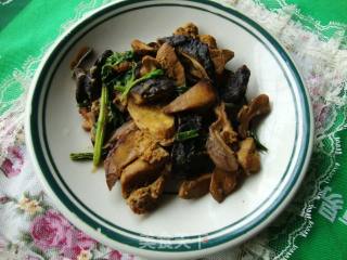 香菇炒鸡肝的做法