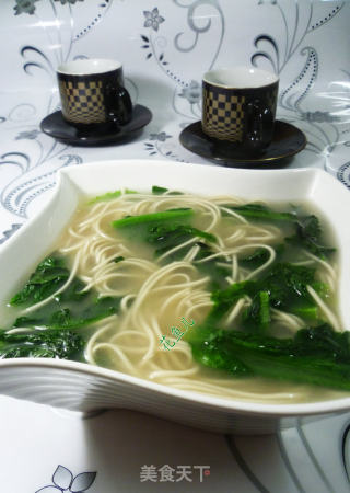 上汤莴笋叶拉面的做法