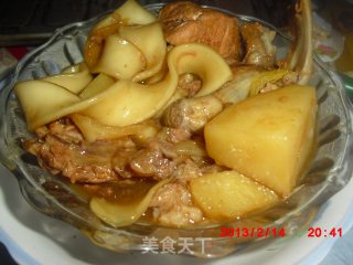 土豆宽粉炖排骨的做法