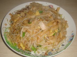 干炒豆芽河粉的做法