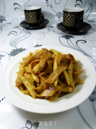 笋尖炒面筋的做法