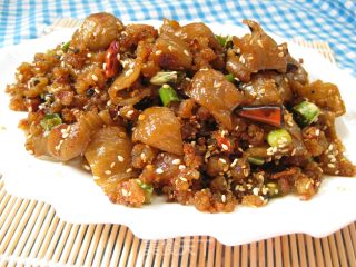 鲊辣椒炒肥肠的做法