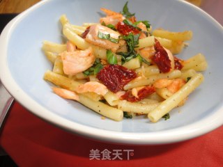 三文鱼意式炒面的做法