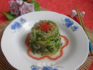 凉拌海蜇黄瓜塔的做法