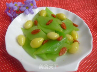 银杏炒莴苣的做法