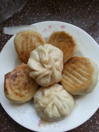 春季时令韭菜炉包  高密名吃高密炉包的做法
