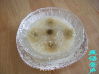 冰糖菊花粥的做法