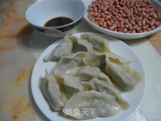 荠菜香菇水饺的做法