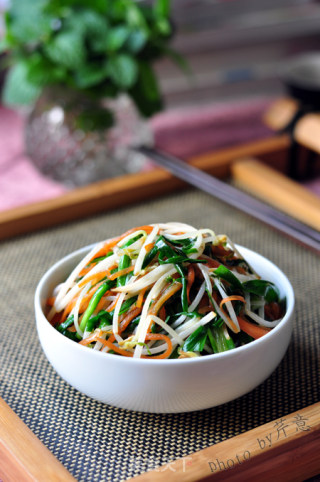 蚝油韭菜豆芽的做法