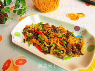 香芹榨菜炒腊肉的做法
