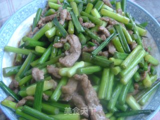 里脊丝炒蒜苔的做法
