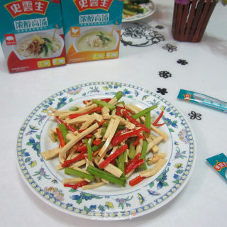 芹菜豆腐丝凉拌的做法