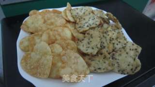 好看又好吃的小零嘴儿----双色芝麻焦叶儿的做法