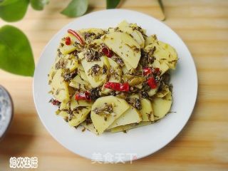 雪菜炒土豆片的做法