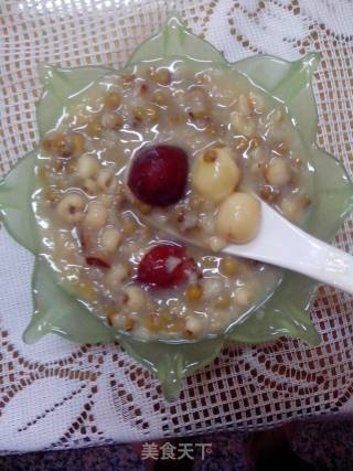 养生粥   绿豆薏米莲子粥的做法