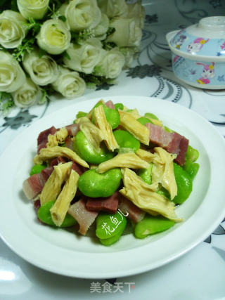 风干肉腐竹炒蚕豆的做法