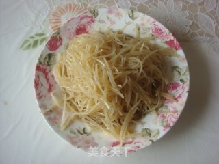 凉拌酸甜土豆丝的做法