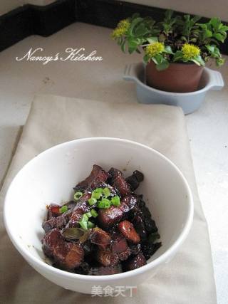 不用酱油的美味【红烧肉】的做法