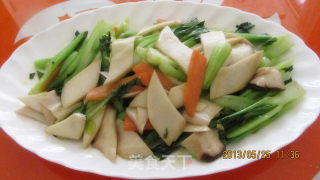 杏鲍菇炒油菜的做法