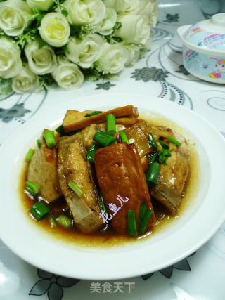 香干烧橡皮鱼的做法