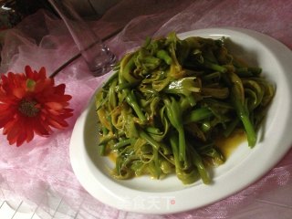 一撮盐的美味——清炒鲜黄花的做法