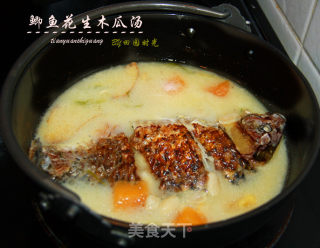 产后妈妈滋补佳品--鲫鱼花生木瓜汤的做法
