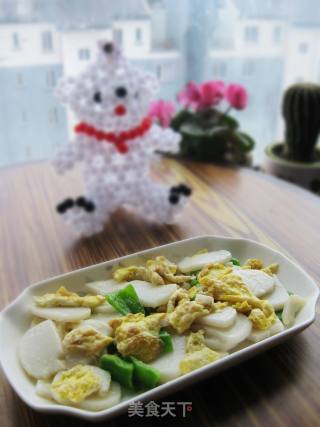 鸡蛋辣椒炒年糕的做法