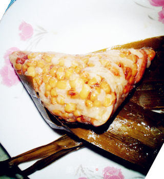 绿豆蛋黄腊肉粽子的做法