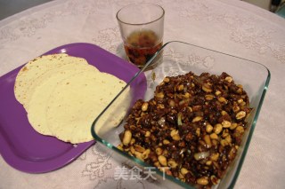 甜酱香炸肉丁脆花生的做法