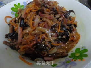 家庭版鱼香肉丝------不辣的的做法