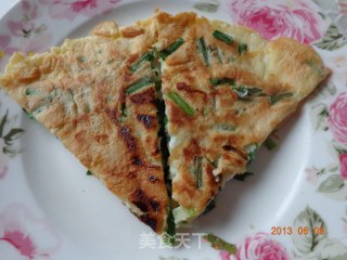 韭菜鸡蛋饼的做法