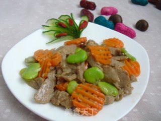 鲜蚕豆炒肉的做法