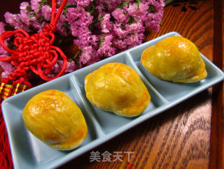 蛋黄元宝酥的做法