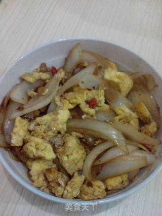 圆葱炒鸡蛋的做法
