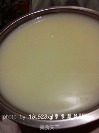 巧用豆浆机做省事Q弹润滑的肉皮冻的做法