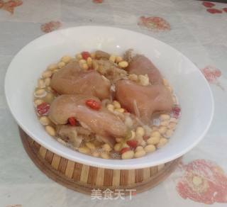 黄豆枸杞煲猪蹄的做法