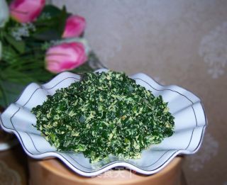 芹叶炒鸡蛋的做法