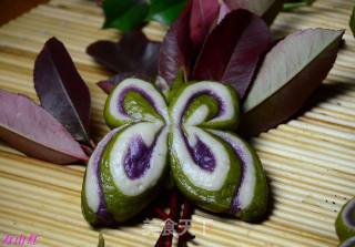 紫薯菠菜花样馒头的做法