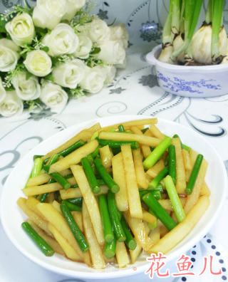 蒜薹炒土豆的做法