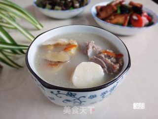 玉竹山药脊骨汤的做法