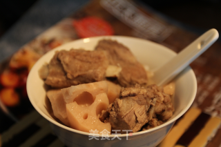 莲藕排骨汤的做法