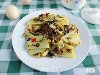 腌菜炒土豆片的做法