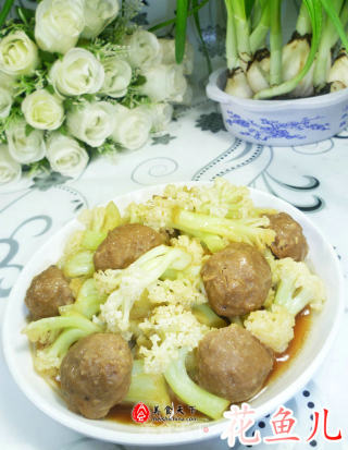 牛肉丸炒花菜的做法