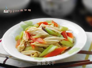 西芹拌腐竹的做法